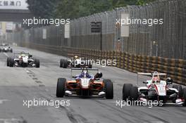 Santino Ferrucci (USA) KFZ-Teile 24 Mücke Motorsport Dallara Mercedes and Arjun Maini (IND) Three Bond with T-Sport Dallara Tomei 21.11.2015. Formula 3 Macau Grand Prix, Macau, China