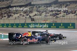 Race 1, Pierre Gasly (FRA) Dams and Stoffel Vandoorne (BEL) Art Grand Prix 28.11.2015. GP2 Series, Rd 11, Yas Marina Circuit, Abu Dhabi, UAE, Saturday.