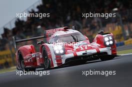 Timo Bernhard (GER) / Mark Webber (AUS) / Brendon Hartley (NZL) #17 Porsche Team Porsche 919 Hybrid. 29-31.05.2015. Le Mans 24 Hours Test Day, Le Mans, France.
