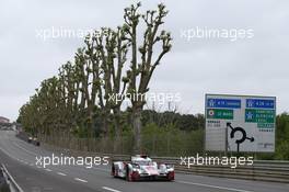 Filipe Albuquerque (POR) / Marco Bonanomi (ITA) / Rene Rast (GER) #09 Audi Sport Team Joest Audi R18 e-tron quattro Hybrid. 29-31.05.2015. Le Mans 24 Hours Test Day, Le Mans, France.