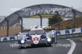 Anthony Davidson (GBR) / Sebastien Buemi (SUI) / Kazuki Nakajima (JPN) #01 Toyota Racing Toyota TS040 Hybrid. 29-31.05.2015. Le Mans 24 Hours Test Day, Le Mans, France.