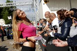 Girl at the Parade 12.06.2015. Le Mans 24 Hour, Friday, Drivers Parade, Le Mans, France.
