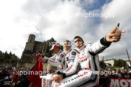 Olivier Pla, Jann Mardenborough, Max Chilton #23 Nissan Motorsports Nissan GT-R LM NISMO 12.06.2015. Le Mans 24 Hour, Friday, Drivers Parade, Le Mans, France.