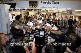 Pole for Romain Dumas, Neel Jani, Marc Lieb #18 Porsche Team Porsche 919 Hybrid 11.06.2015. Le Mans 24 Hour, Qualifying, Le Mans, France.