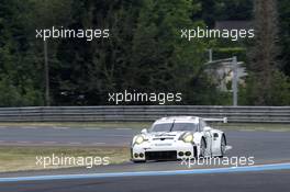 Frédéric Makowiecki, Patrick Pilet, Wolf Henzler #92 Porsche Team Manthey Porsche 911 RSR 11.06.2015. Le Mans 24 Hour, Qualifying, Le Mans, France.