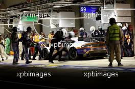 Pitstop, Paul Dalla Lana, Pedro Lamy, Mathias Lauda #98 Aston Martin Racing Aston Martin Vantage GTE 14.06.2015. Le Mans 24 Hour, Race, Le Mans, France.