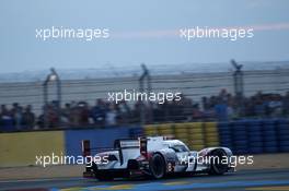 Lucas Di Grassi, Loic Duval, Oliver Jarvis #8 Audi Sport Team Joest Audi R18 e-tron quattro 13.06.2015. Le Mans 24 Hour, Race, Le Mans, France.