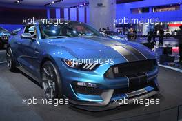 Ford Shelby Mustang GT 350R 12-13.01.2015. North American International Auto Show, Detroit, USA. www.xpbimages.com, EMail: requests@xpbimages.com - copy of publication required for printed pictures. Every used picture is fee-liable. © Copyright: Photo4 / XPB Images
