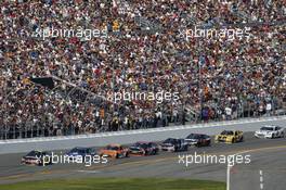 Race Action, Jeff Gordon, Hendrick Motorsports Chevrolet leads 22.02.2015, NASCAR Daytona 500 Race, Daytona International Speedway