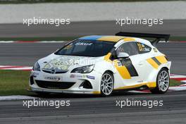 Free Practice 2, Igor Skuz (UKR) Opel Astra OPC, Campos Racing 27.03.2015. TCR International Series, Rd 1, Sepang, Malaysia, Friday.