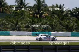 Free Practice 1, Lorenzo Veglia (ITA) SEAT Leon Racer, Liqui Moly Team Engstler 27.03.2015. TCR International Series, Rd 1, Sepang, Malaysia, Friday.