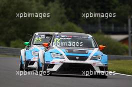 30.05.2015 - Michel Nykj&#xe6;r (DEN) SEAT Le&#xf3;n, Target Competition and Stefano Comini (SUI) SEAT Le&#xf3;n, Target Competition 29-31.05.2015 TCR International Series, Salzburgring, Salzburg, Austria