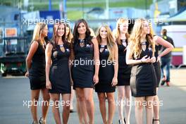 12.07.2015 - Race 1, Grid Girls 11-12.07.2015 TCR International Series, Red Bull Ring, Salzburg, Austria