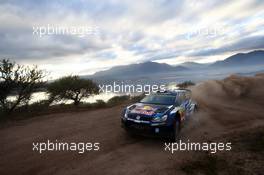25.04.2015 - Sebastien OGIER (FRA) - Julien INGRASSIA (FRA), Volkswagen Polo R WRC, VOLKSWAGEN Motorsport 22-26.04.2015 FIA World Rally Championship 2015, Rd 4, Rally Argentina, Carlos Paz, Argentina