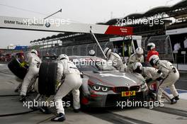 Pit stop, António Félix da Costa (POR) BMW Team Schnitzer, BMW M4 DTM. 25.09.2016, DTM Round 8, Hungaroring, Hungary, Sunday, Race.