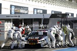 Pit stop Tom Blomqvist (GBR) BMW Team RBM, BMW M4 DTM. 16.10.2016, DTM Round 9, Hockenheimring, Germany, Sunday, Race 2.