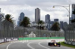 Daniel Ricciardo (AUS) Red Bull Racing RB12. 18.03.2016. Formula 1 World Championship, Rd 1, Australian Grand Prix, Albert Park, Melbourne, Australia, Practice Day.