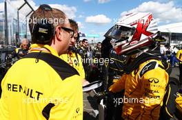 Kevin Magnussen (DEN) Renault Sport F1 Team on the grid. 20.03.2016. Formula 1 World Championship, Rd 1, Australian Grand Prix, Albert Park, Melbourne, Australia, Race Day.