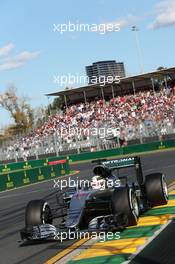 Lewis Hamilton (GBR) Mercedes AMG F1 W07 Hybrid. 20.03.2016. Formula 1 World Championship, Rd 1, Australian Grand Prix, Albert Park, Melbourne, Australia, Race Day.