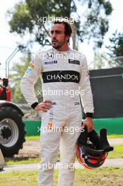 Fernando Alonso (ESP) McLaren after his race stopping crash. 20.03.2016. Formula 1 World Championship, Rd 1, Australian Grand Prix, Albert Park, Melbourne, Australia, Race Day.