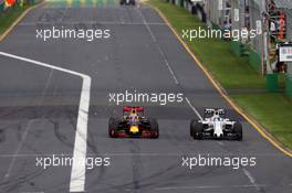 Daniel Ricciardo (AUS) Red Bull Racing RB12 and Felipe Massa (BRA) Williams FW38 battle for position. 20.03.2016. Formula 1 World Championship, Rd 1, Australian Grand Prix, Albert Park, Melbourne, Australia, Race Day.