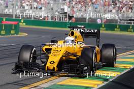 Kevin Magnussen (DEN) Renault Sport F1 Team RS16. 20.03.2016. Formula 1 World Championship, Rd 1, Australian Grand Prix, Albert Park, Melbourne, Australia, Race Day.