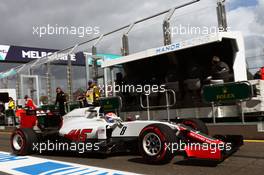 Esteban Gutierrez (MEX) Haas F1 Team VF-16. 19.03.2016. Formula 1 World Championship, Rd 1, Australian Grand Prix, Albert Park, Melbourne, Australia, Qualifying Day.