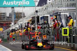 Daniil Kvyat (RUS) Red Bull Racing RB12. 19.03.2016. Formula 1 World Championship, Rd 1, Australian Grand Prix, Albert Park, Melbourne, Australia, Qualifying Day.