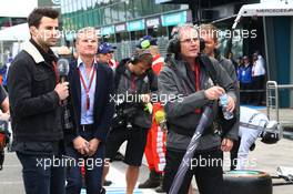 (L to R): Steve Jones (GBR) Channel 4 F1 Presenter with David Coulthard (GBR) Red Bull Racing and Scuderia Toro Advisor / Channel 4 F1 Commentator. 19.03.2016. Formula 1 World Championship, Rd 1, Australian Grand Prix, Albert Park, Melbourne, Australia, Qualifying Day.