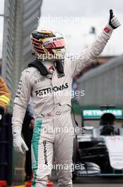 Lewis Hamilton (GBR) Mercedes AMG F1 celebrates his in parc ferme. 19.03.2016. Formula 1 World Championship, Rd 1, Australian Grand Prix, Albert Park, Melbourne, Australia, Qualifying Day.