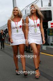 Security girls. 19.03.2016. Formula 1 World Championship, Rd 1, Australian Grand Prix, Albert Park, Melbourne, Australia, Qualifying Day.