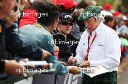 Jackie Stewart (GBR) signs autographs for the fans. 19.03.2016. Formula 1 World Championship, Rd 1, Australian Grand Prix, Albert Park, Melbourne, Australia, Qualifying Day.