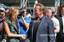 Arnold Schwarzenegger (USA) (Right). 20.03.2016. Formula 1 World Championship, Rd 1, Australian Grand Prix, Albert Park, Melbourne, Australia, Race Day.