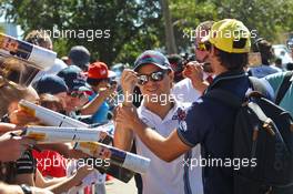 (L to R): Felipe Massa (BRA) Williams and Felipe Nasr (BRA) Sauber F1 Team. 20.03.2016. Formula 1 World Championship, Rd 1, Australian Grand Prix, Albert Park, Melbourne, Australia, Race Day.