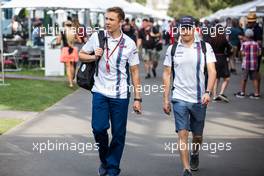 Valtteri Bottas (FIN) Williams with Antti Vierula (FIN) Personal Trainer. 17.03.2016. Formula 1 World Championship, Rd 1, Australian Grand Prix, Albert Park, Melbourne, Australia, Preparation Day.