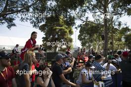 Fans. 17.03.2016. Formula 1 World Championship, Rd 1, Australian Grand Prix, Albert Park, Melbourne, Australia, Preparation Day.