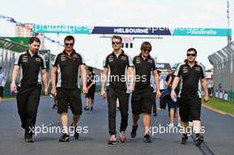 Nico Hulkenberg (GER) Sahara Force India F1 walks the circuit with the team. 16.03.2016. Formula 1 World Championship, Rd 1, Australian Grand Prix, Albert Park, Melbourne, Australia, Preparation Day.