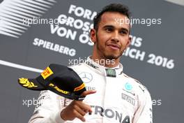 Lewis Hamilton (GBR), Mercedes AMG F1 Team  03.07.2016. Formula 1 World Championship, Rd 9, Austrian Grand Prix, Spielberg, Austria, Race Day.