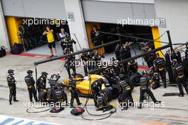 Kevin Magnussen (DEN) Renault Sport F1 Team RS16 makes a pit stop. 03.07.2016. Formula 1 World Championship, Rd 9, Austrian Grand Prix, Spielberg, Austria, Race Day.