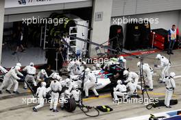 Valtteri Bottas (FIN) Williams FW38 makes a pit stop. 03.07.2016. Formula 1 World Championship, Rd 9, Austrian Grand Prix, Spielberg, Austria, Race Day.