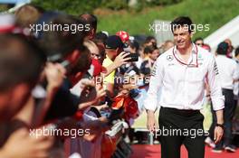 Toto Wolff (GER) Mercedes AMG F1 Shareholder and Executive Director with fans. 02.07.2016. Formula 1 World Championship, Rd 9, Austrian Grand Prix, Spielberg, Austria, Qualifying Day.