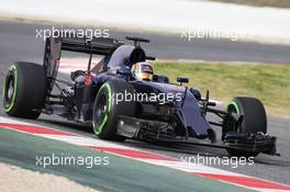 Carlos Sainz Jr (ESP) Scuderia Toro Rosso STR11. 22.02.2016. Formula One Testing, Day One, Barcelona, Spain. Monday.