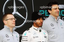 (L to R): aco with Lewis Hamilton (GBR) Mercedes AMG F1 and Toto Wolff (GER) Mercedes AMG F1 Shareholder and Executive Director. 22.02.2016. Formula One Testing, Day One, Barcelona, Spain. Monday.