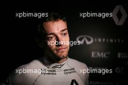 Jolyon Palmer (GBR) Renault Sport F1 Team with the media. 22.02.2016. Formula One Testing, Day One, Barcelona, Spain. Monday.
