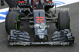 Jenson Button (GBR) McLaren MP4-31 - front suspension, front wing and nosecone detail. 22.02.2016. Formula One Testing, Day One, Barcelona, Spain. Monday.