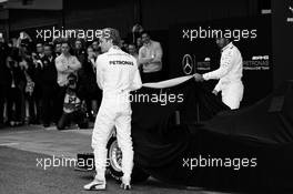 (L to R): Nico Rosberg (GER) Mercedes AMG F1 and Lewis Hamilton (GBR) Mercedes AMG F1 unveil the Mercedes AMG F1 W07 Hybrid. 22.02.2016. Formula One Testing, Day One, Barcelona, Spain. Monday.