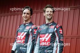 (L to R): Esteban Gutierrez (MEX) Haas F1 Team and team mate Romain Grosjean (FRA) Haas F1 Team. 22.02.2016. Formula One Testing, Day One, Barcelona, Spain. Monday.