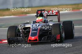 Esteban Gutierrez (MEX) Haas F1 Team VF-16. 25.02.2016. Formula One Testing, Day Four, Barcelona, Spain. Thursday.