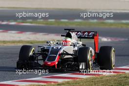 Esteban Gutierrez (MEX) Haas F1 Team VF-16. 23.02.2016. Formula One Testing, Day Two, Barcelona, Spain. Tuesday.
