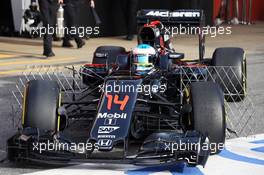 Fernando Alonso (ESP) McLaren MP4-31 running sensor equipment. 23.02.2016. Formula One Testing, Day Two, Barcelona, Spain. Tuesday.
